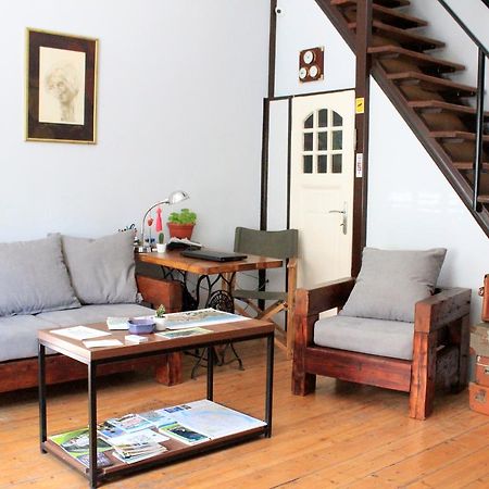 Hostel Nomad Novi Sad Esterno foto