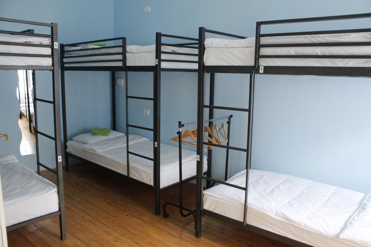 Hostel Nomad Novi Sad Esterno foto