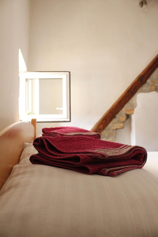 Hostel Nomad Novi Sad Esterno foto