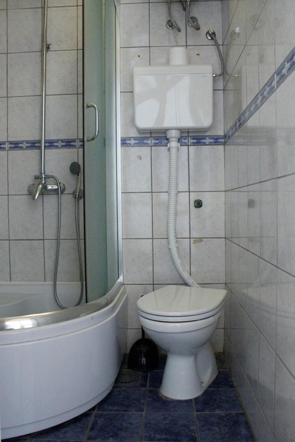 Hostel Nomad Novi Sad Esterno foto