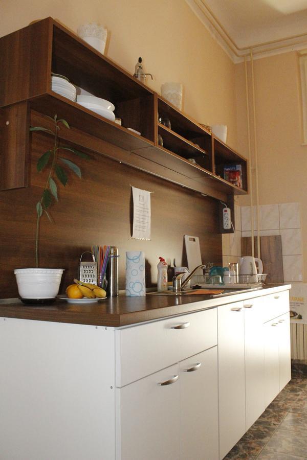 Hostel Nomad Novi Sad Esterno foto
