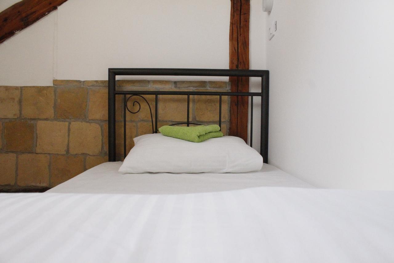 Hostel Nomad Novi Sad Esterno foto