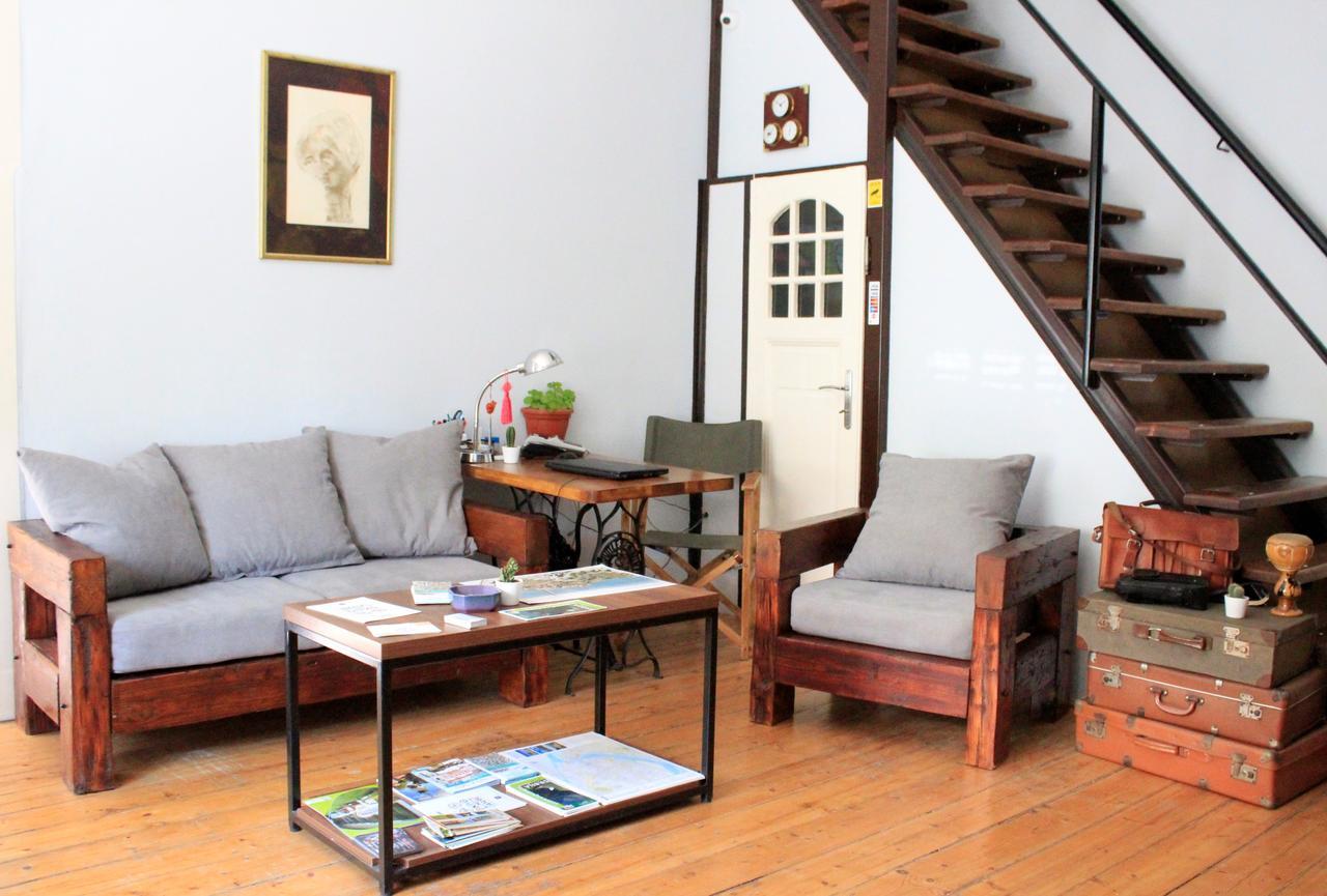 Hostel Nomad Novi Sad Esterno foto
